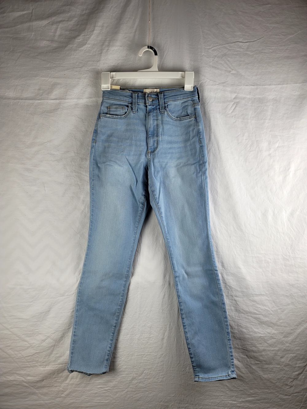 NWT Universal Thread High-Rise Skinny Jeans Light Blue Size 4 Short
